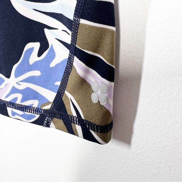 Sweaty Betty Womens Size Small Power 9 Inch Green Paper Leaf Print Biker Shorts - Picture 11 of 15